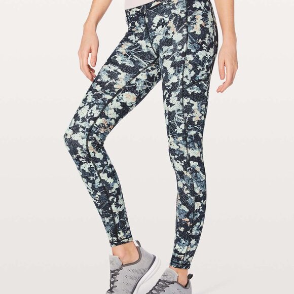 lululemon athletica Pants - Lululemon Wunder Under Crop 21” 6